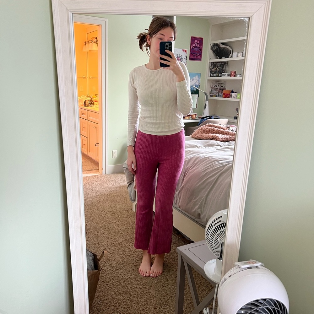Urban Outfitters Rosie Ribbed High Waited Flare Pant; size M